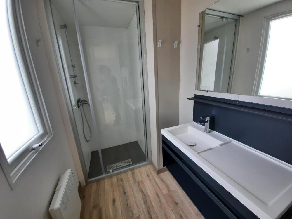 Mobil Home Tout Confort Сент-Илер-де-Рье Экстерьер фото